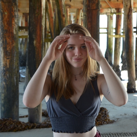 Meet your Posher, Taylor - Picture 3 of 3